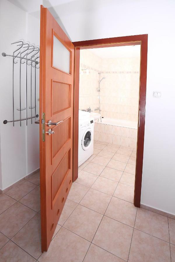 100-sio Apartment